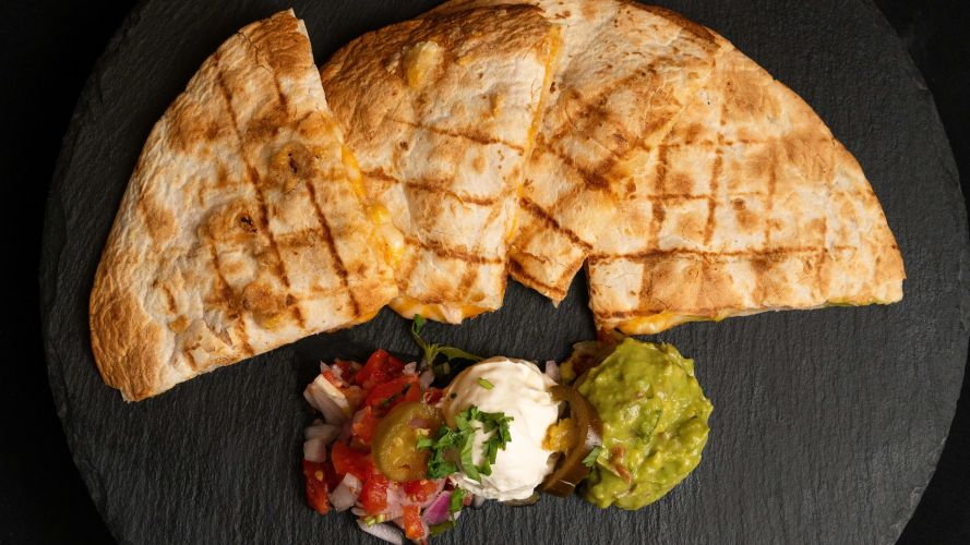 QUESADILLA DE POLLO