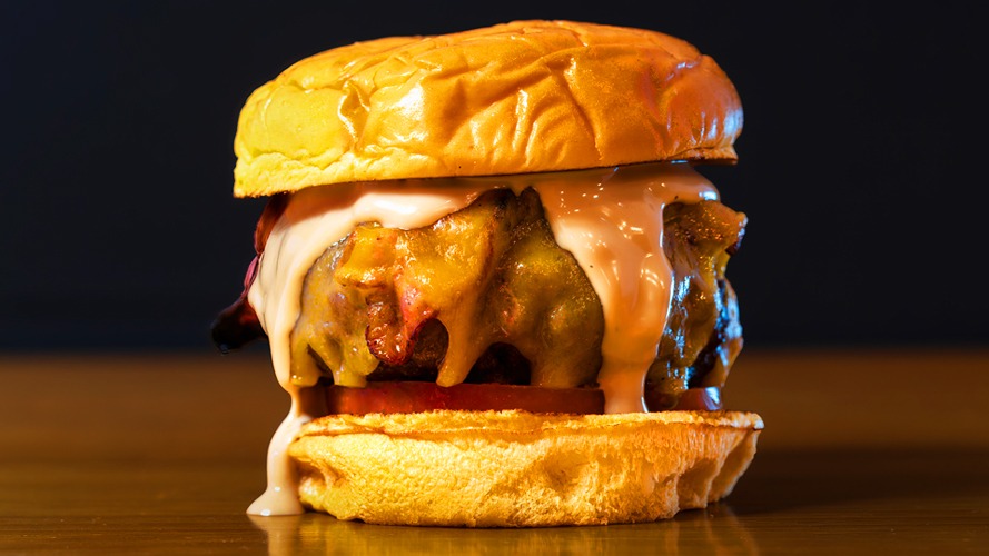 Hamburguesa rellena de Brie